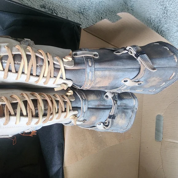 NIB Freebird Crow boot in color ICE - Picture 8 of 10